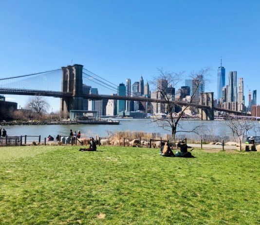 Cómo visitar El Parque del Puente de Brooklyn dumbo brooklyn