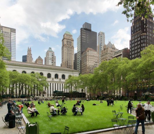 Por qué visitar Bryant Park, el parque de Manhattan New-York_-_Bryant_Park